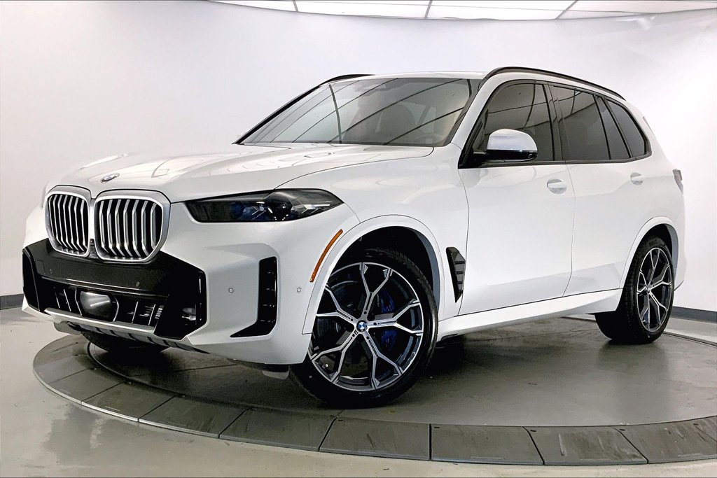 Certified 2024 BMW X5 xDrive40i w/ M Sport Package AWD/4WD image 11