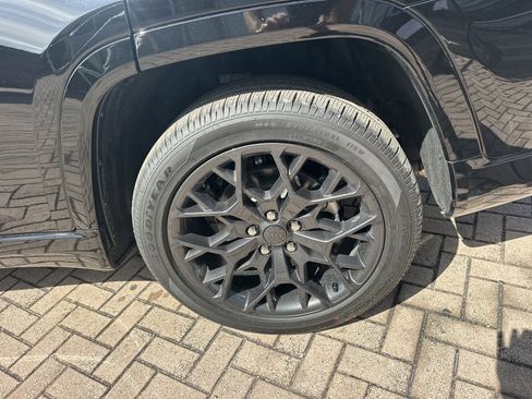 New 2026 Jeep Grand Cherokee L Summit w/ Obsidian Package image 10