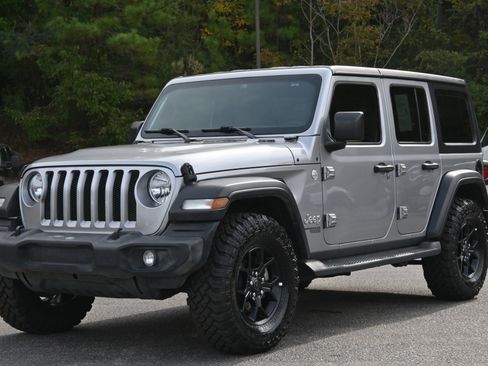 Used 2019 Jeep Wrangler Unlimited Sport image 5