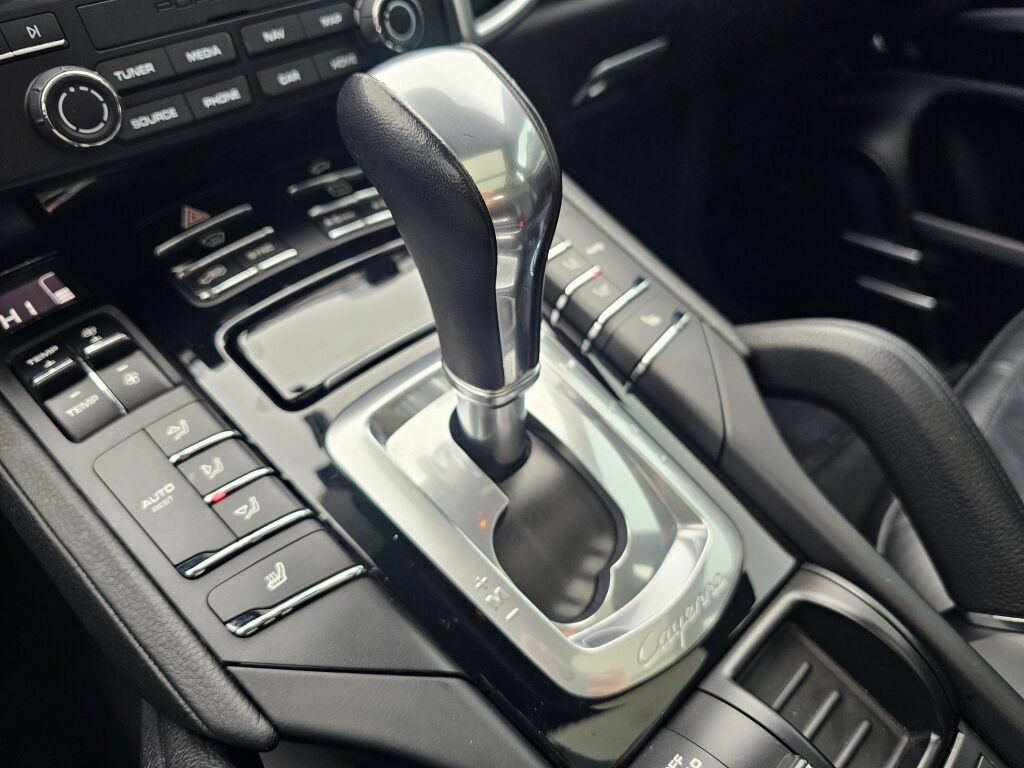 Used 2018 Porsche Cayenne Platinum Edition AWD/4WD image 30