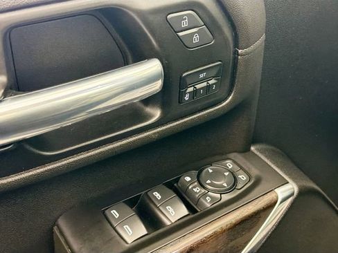 Used 2020 GMC Sierra 2500 Denali w/ Denali Ultimate Package AWD/4WD image 18