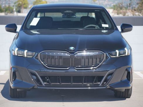 New 2026 BMW 530i w/ Executive Package RWD image 2