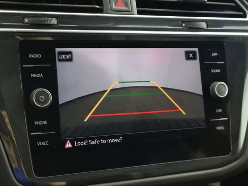 Used 2023 Volkswagen Tiguan SE R-Line FWD image 35