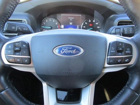 Used 2020 Ford Explorer XLT w/ Equipment Group 202A image 17