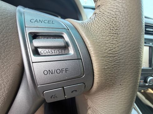 Used 2013 Nissan Altima 2.5 SV w/ 2.5SV Convenience Pkg FWD image 19