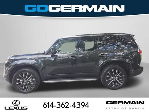 Used 2025 Lexus GX 550 AWD/4WD image 12