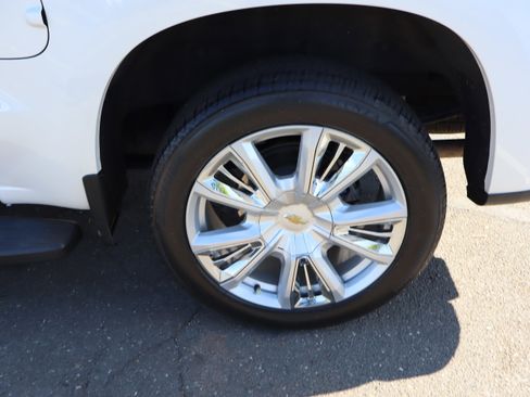 Used 2024 Chevrolet Silverado 1500 High Country w/ High Country Premium Package AWD/4WD image 42
