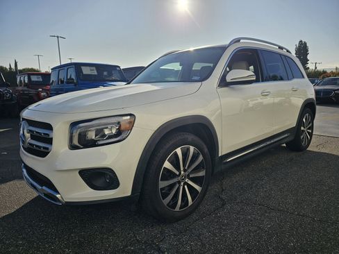 Used 2022 Mercedes-Benz GLB 250 image 4