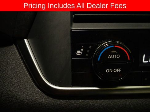 Certified 2023 Nissan Rogue SV w/ SV Premium B Package FWD image 16