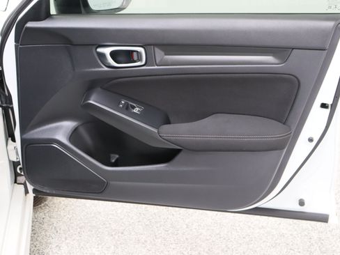 Used 2022 Honda Civic Sport image 32