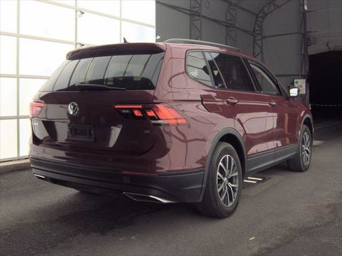 Used 2019 Volkswagen Tiguan SE w/ Panoramic Sunroof Package AWD/4WD image 6