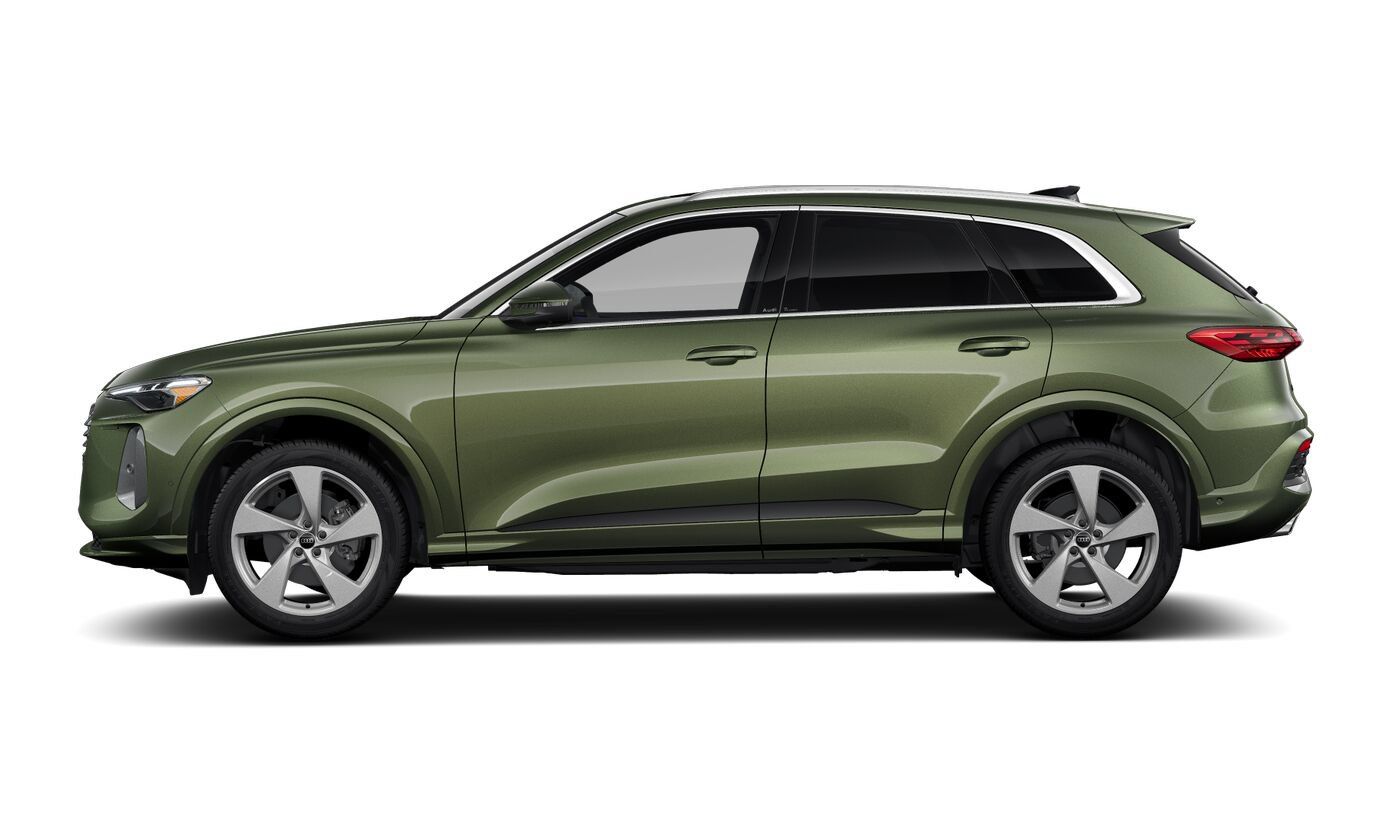 Certified 2025 Audi Q5 Premium AWD/4WD image 8