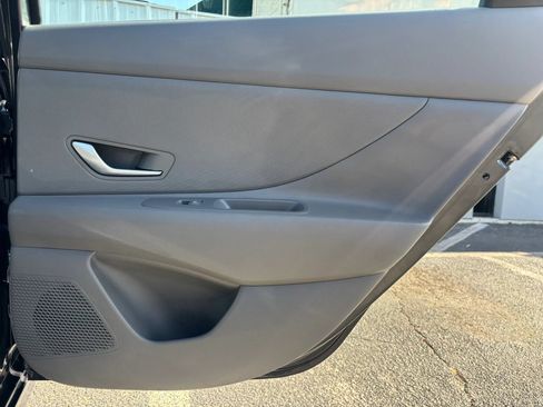 Used 2022 Hyundai Elantra SEL FWD image 51
