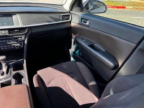 Used 2019 Kia Optima LX image 26