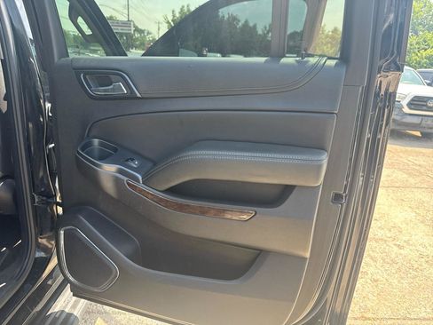 Used 2018 Chevrolet Suburban LT RWD image 31