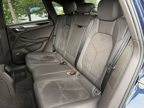 Used 2015 Porsche Macan S AWD/4WD image 37
