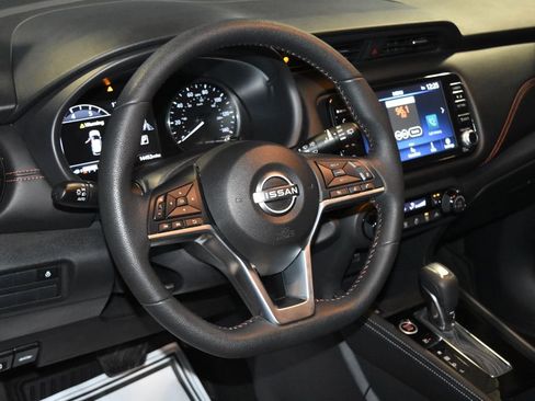 Used 2024 Nissan Kicks SR w/ SR Premium Package image 2