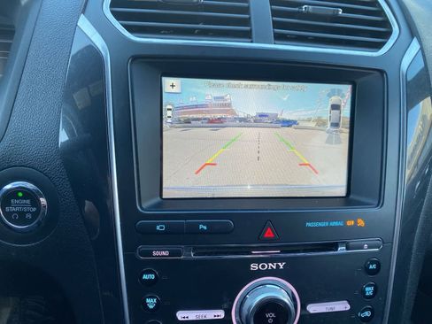 Used 2018 Ford Explorer Limited FWD image 17