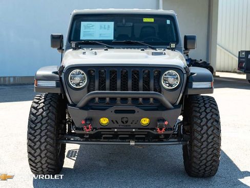 Used 2022 Jeep Gladiator Rubicon w/ LED Lighting Group AWD/4WD image 3