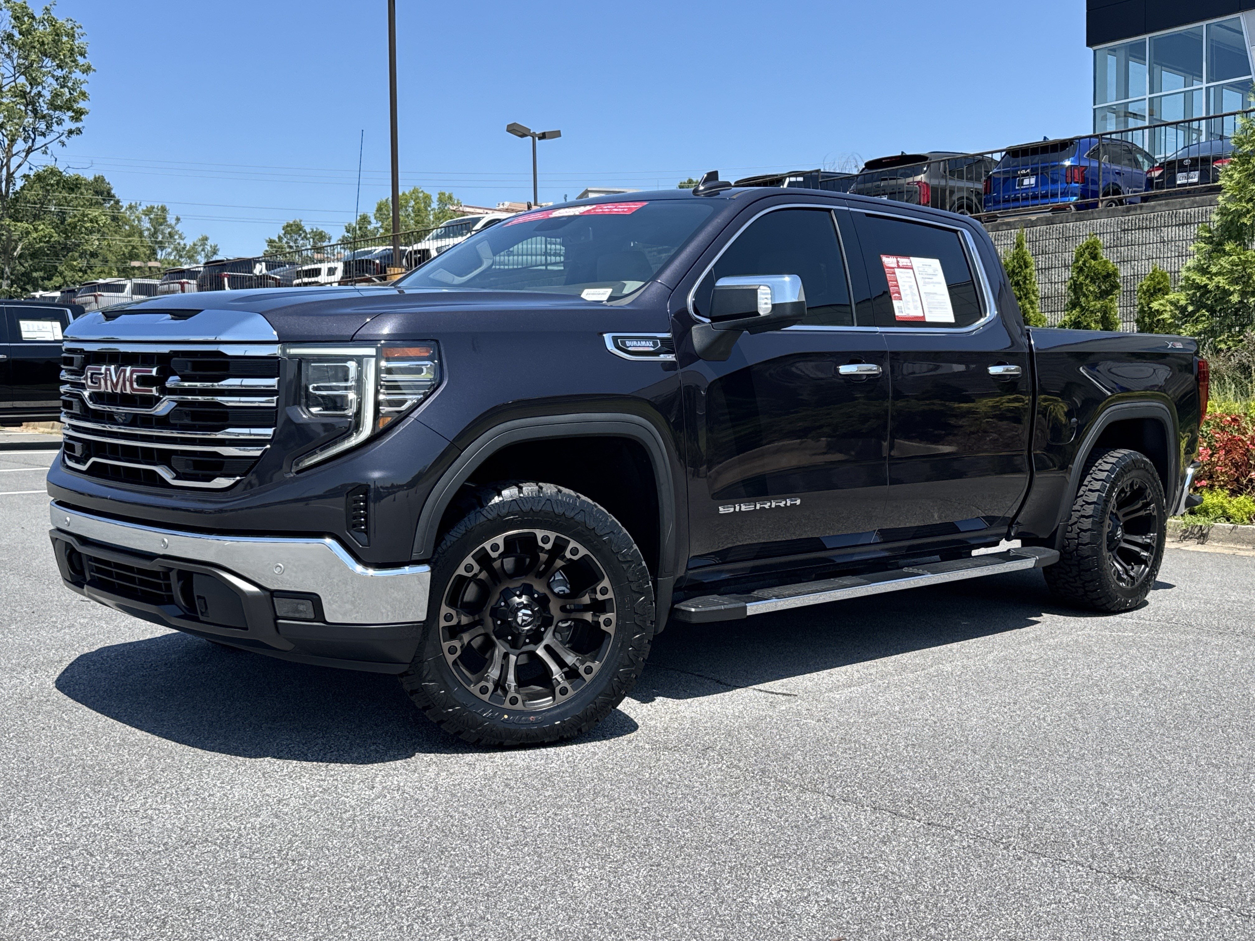 Used 2022 GMC Sierra 1500 SLT w/ SLT Premium Plus Package AWD/4WD image 5