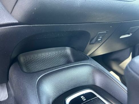 Used 2025 Toyota Corolla LE FWD image 25