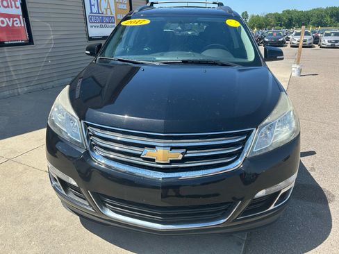 Used 2017 Chevrolet Traverse LT w/ Style and Technology Package AWD/4WD image 2