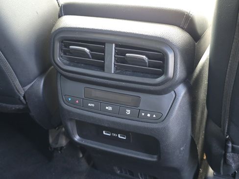 Certified 2023 Honda Pilot Touring image 25