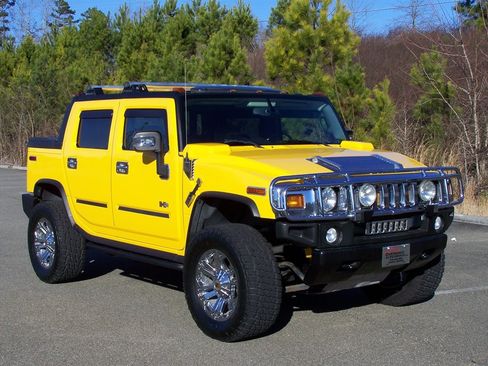 Used 2005 HUMMER H2 SUT w/ Preferred Equipment Group image 4