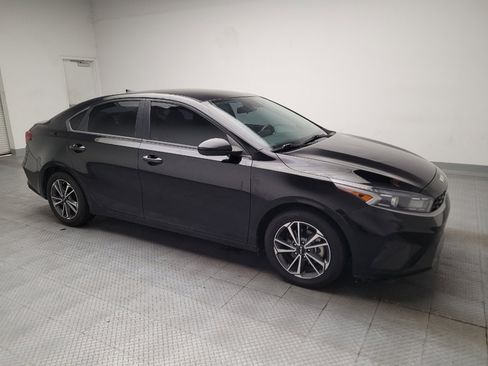 Used 2022 Kia Forte LXS FWD image 11