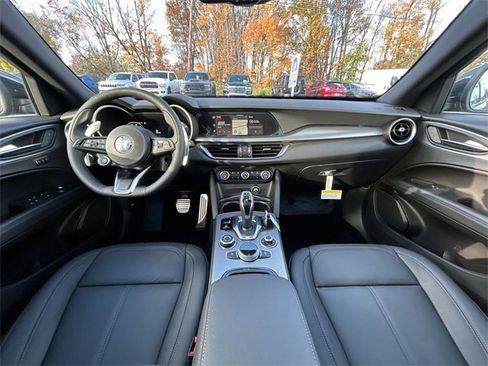 New 2025 Alfa Romeo Stelvio Sprint w/ Convenience Package image 12