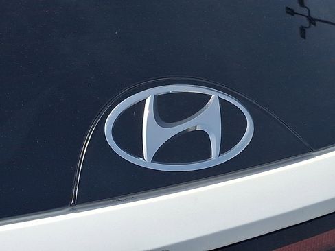 Certified 2023 Hyundai Tucson SEL AWD/4WD image 31