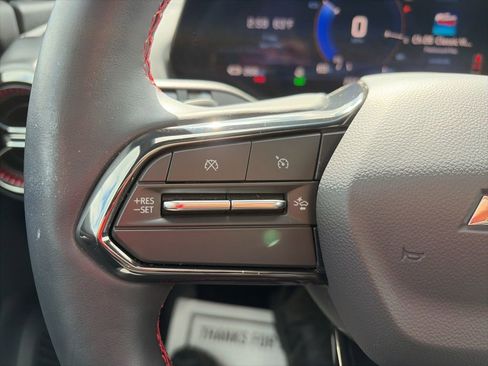 Used 2024 Chevrolet Equinox EV RS FWD image 25