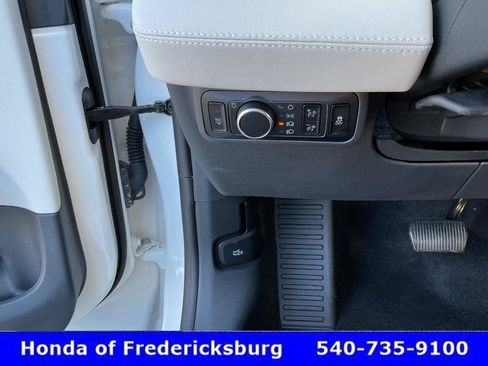 Used 2024 Ford Mustang Mach-E Premium AWD/4WD image 44