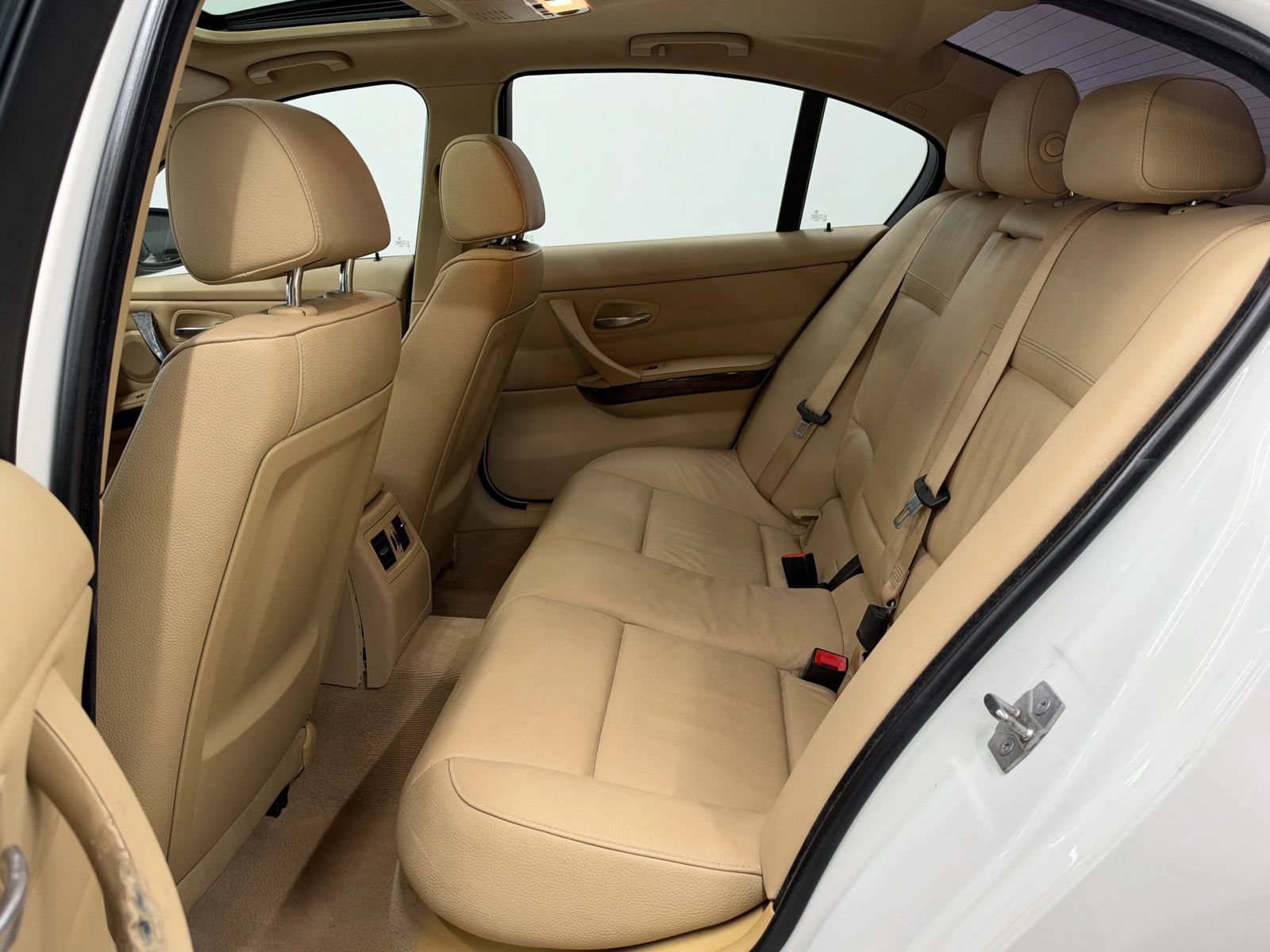 Used 2010 BMW 328i Sedan RWD image 17