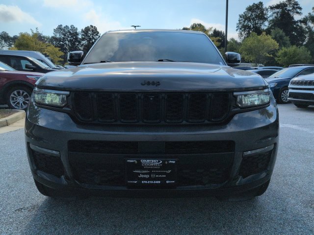 Used 2022 Jeep Grand Cherokee L Limited w/ Luxury Tech Group II RWD image 8