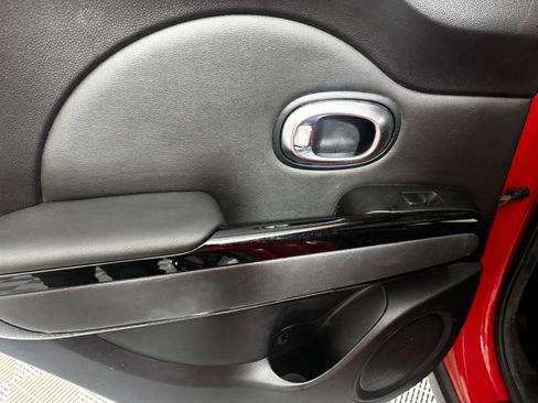 Used 2014 Kia Soul ! w/ Sun & Sound Package image 29