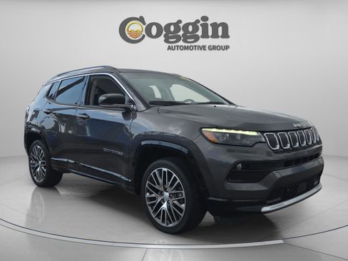 Used 2022 Jeep Compass Limited w/ Elite Group AWD/4WD image 7