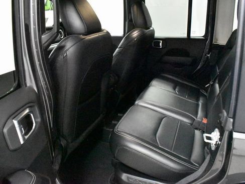 Used 2022 Jeep Wrangler Unlimited Sahara w/ Cold Weather Group image 16