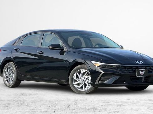 New 2026 Hyundai Elantra Blue image 2