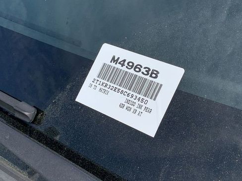 Used 2008 Toyota Matrix XR image 34