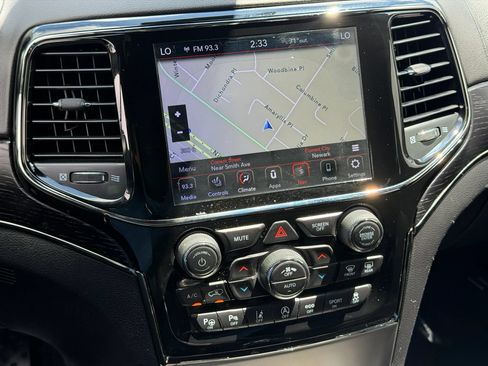 Used 2020 Jeep Grand Cherokee High Altitude AWD/4WD image 14