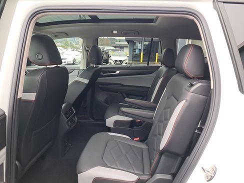 New 2026 Volkswagen Atlas Peak Edition AWD/4WD image 14