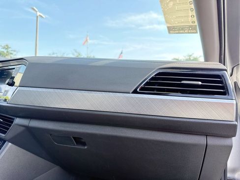Used 2024 Volkswagen Jetta SE FWD image 28