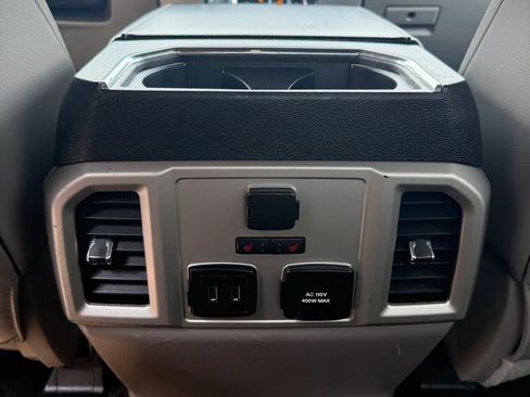 Used 2017 Ford F150 Lariat w/ Equipment Group 502A Luxury AWD/4WD image 20
