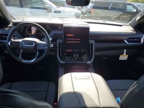 New 2026 GMC Yukon Denali w/ Denali Reserve Package AWD/4WD image 12