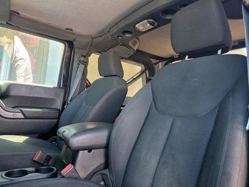 Used 2015 Jeep Wrangler Sport AWD/4WD image 7