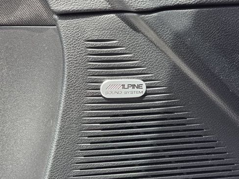Used 2021 Dodge Challenger SXT RWD image 25