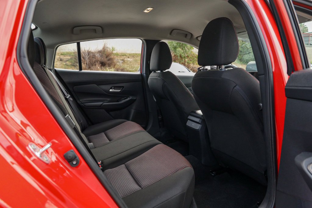 Used 2026 Nissan Sentra SR w/ Floor Mat Package FWD image 23