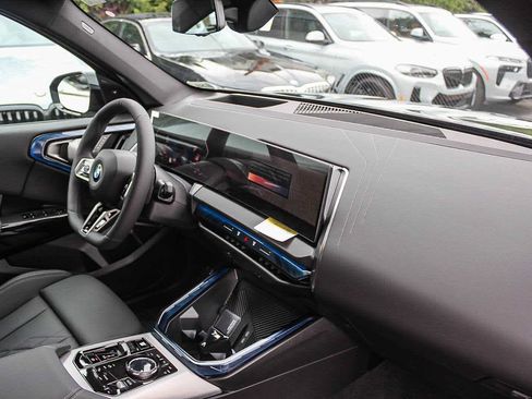 New 2026 BMW X3 xDrive30 w/ Premium Package AWD/4WD image 16