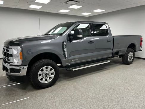 Used 2023 Ford F350 XLT w/ 360-Degree Camera Package AWD/4WD image 6